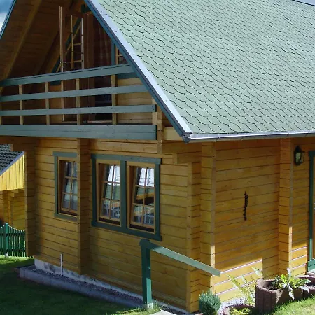 Holiday home Der Fuchsbau - 3 Separate Blockhaeuser - Ruhige Lage - 50m Bis Zum Wald - Eingezaeunter Garten