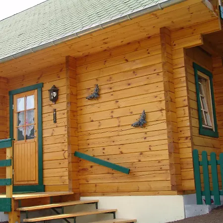 Holiday home Der Fuchsbau - 3 Separate Blockhaeuser - Ruhige Lage - 50m Bis Zum Wald - Eingezaeunter Garten