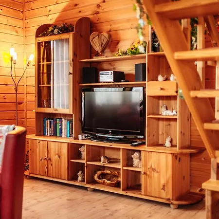 Holiday home Der Fuchsbau - 3 Separate Blockhaeuser - Ruhige Lage - 50m Bis Zum Wald - Eingezaeunter Garten