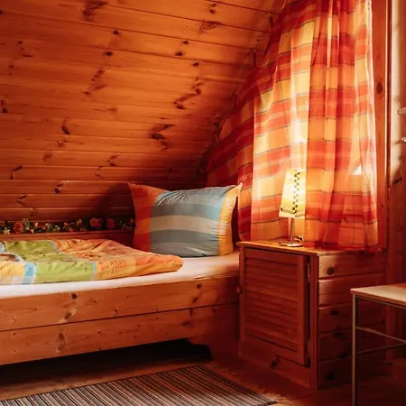 Der Fuchsbau - 3 Separate Blockhaeuser - Ruhige Lage - 50m Bis Zum Wald - Eingezaeunter Garten Tatil Evi