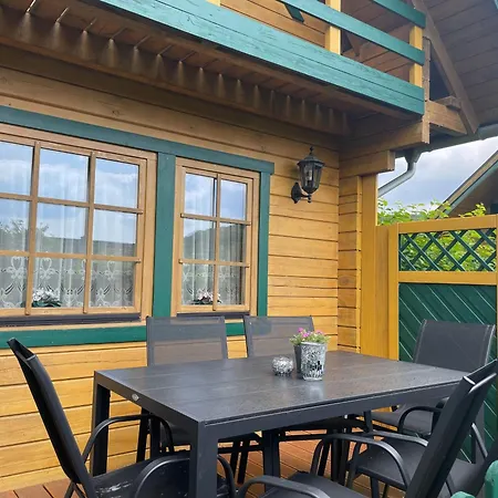 Holiday home Der Fuchsbau - 3 Separate Blockhaeuser - Ruhige Lage - 50m Bis Zum Wald - Eingezaeunter Garten