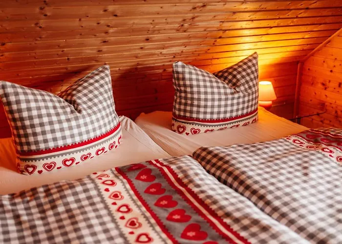 Holiday home Der Fuchsbau - 3 Separate Blockhaeuser - Ruhige Lage - 50m Bis Zum Wald - Eingezaeunter Garten *