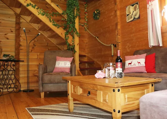 Holiday home Der Fuchsbau - 3 Separate Blockhaeuser - Ruhige Lage - 50m Bis Zum Wald - Eingezaeunter Garten