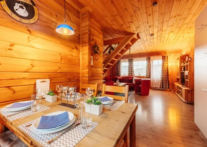Holiday home Der Fuchsbau - 3 Separate Blockhaeuser - Ruhige Lage - 50m Bis Zum Wald - Eingezaeunter Garten *