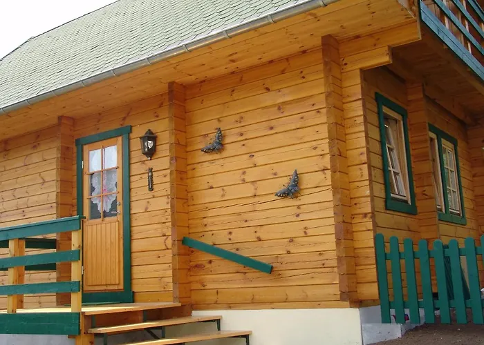 Holiday home Der Fuchsbau - 3 Separate Blockhaeuser - Ruhige Lage - 50m Bis Zum Wald - Eingezaeunter Garten