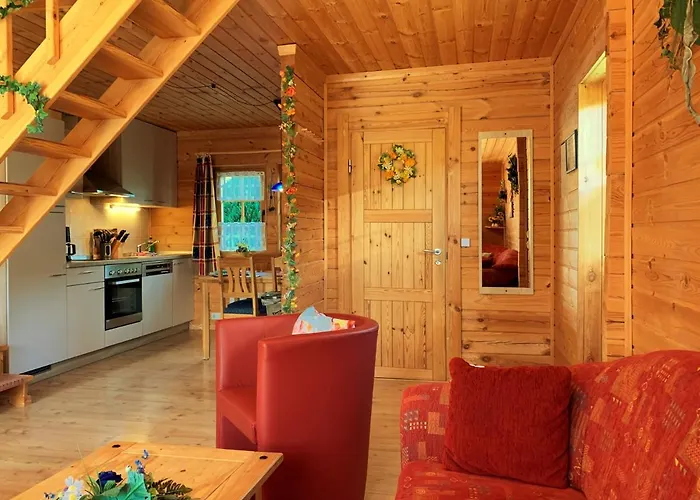 Holiday home Der Fuchsbau - 3 Separate Blockhaeuser - Ruhige Lage - 50m Bis Zum Wald - Eingezaeunter Garten