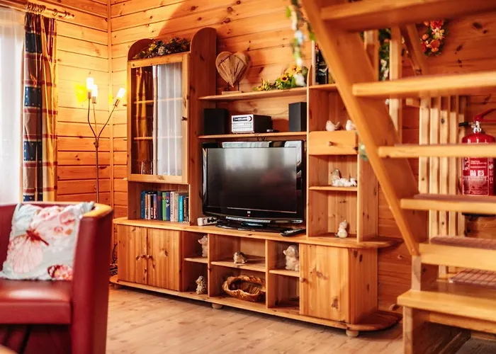 Holiday home Der Fuchsbau - 3 Separate Blockhaeuser - Ruhige Lage - 50m Bis Zum Wald - Eingezaeunter Garten